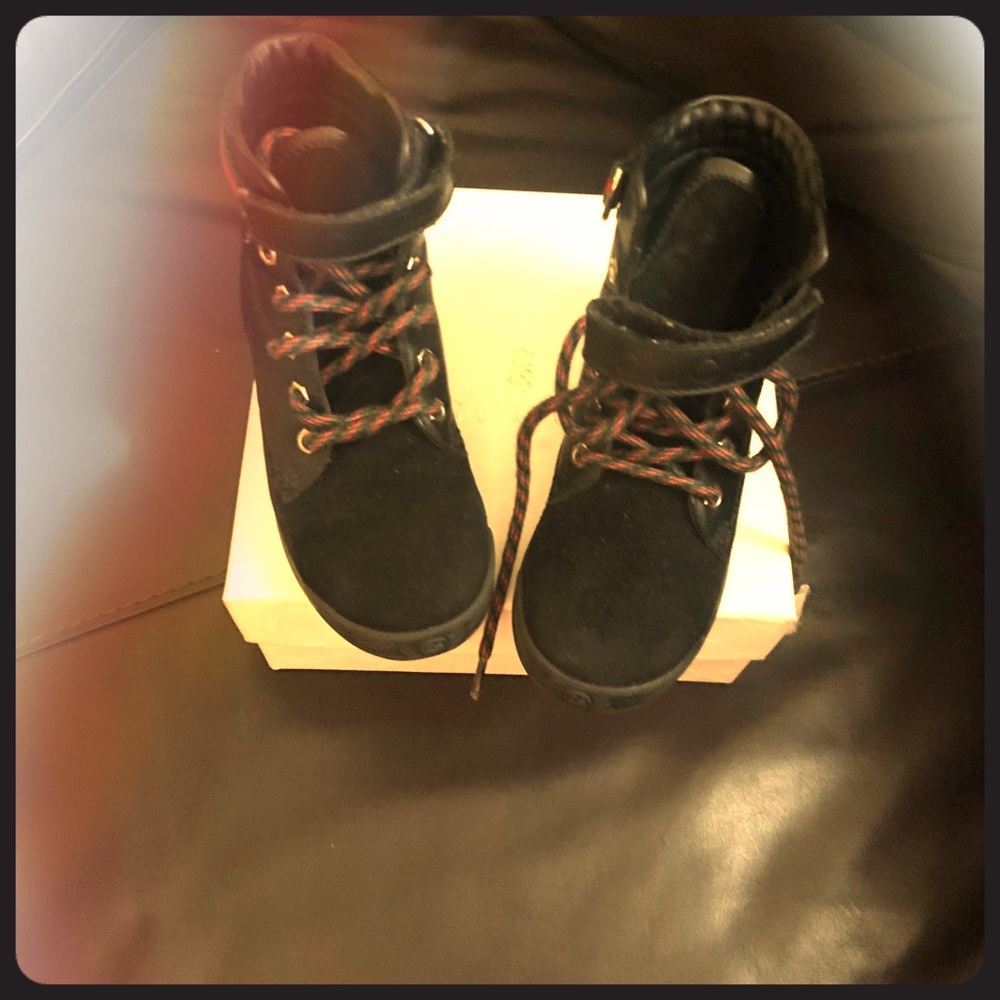 Gucci boys boys boots.